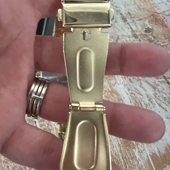 Men’s Van Heusen Gold Watch In Box Works VAN2123BU - Picture 6 of 7